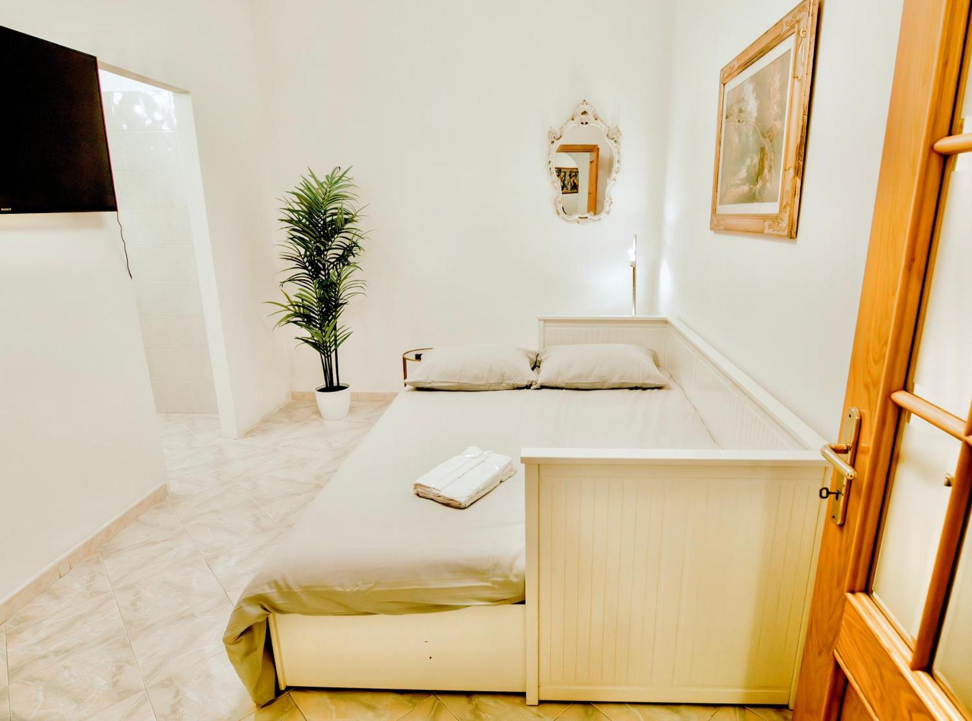 Golden Luxury Home - San Giovanni - 10 Min To Basilica Of San Giovanni - 25 Min To Colosseum Рим Екстер'єр фото